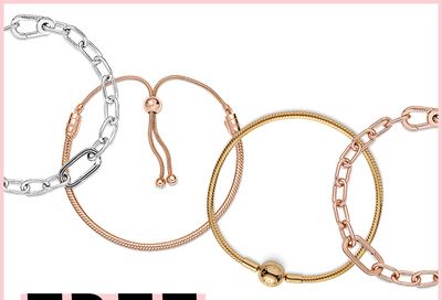 Free bracelets today at Pandora! 🎉