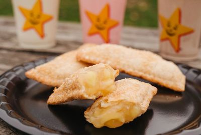 Hardee’s Features a 2 for $2 Deal on their Classic Apple Turnovers
