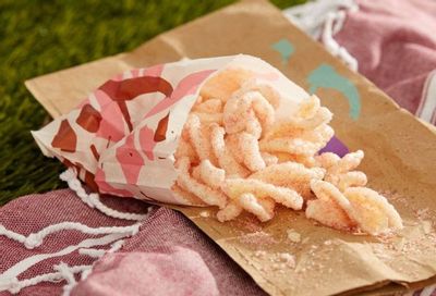 Taco Bell Rolls Out their Brand New $1 Strawberry Twists